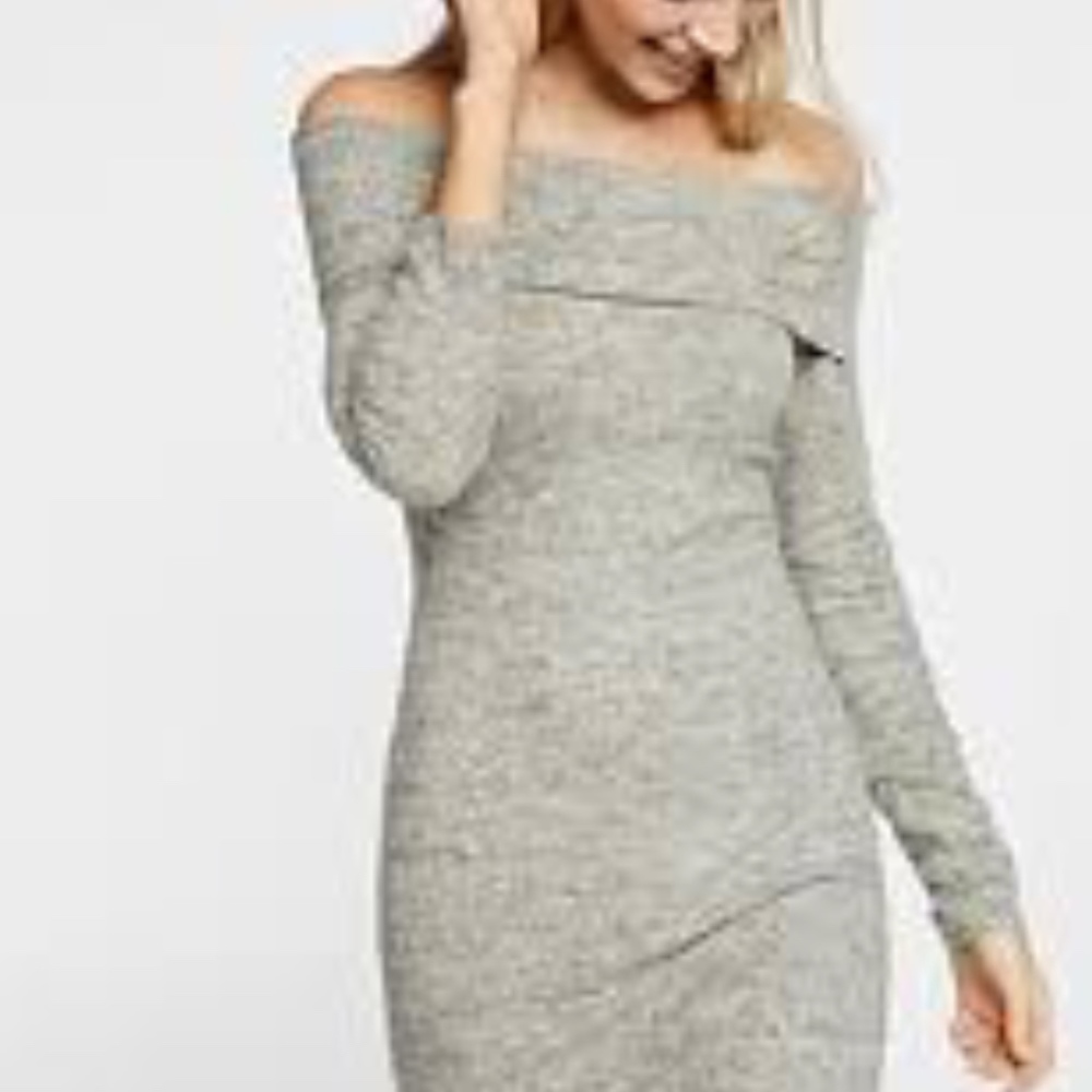 EXPRESS PLUSH OFF THE SHOULDER DRESSExpress Plush